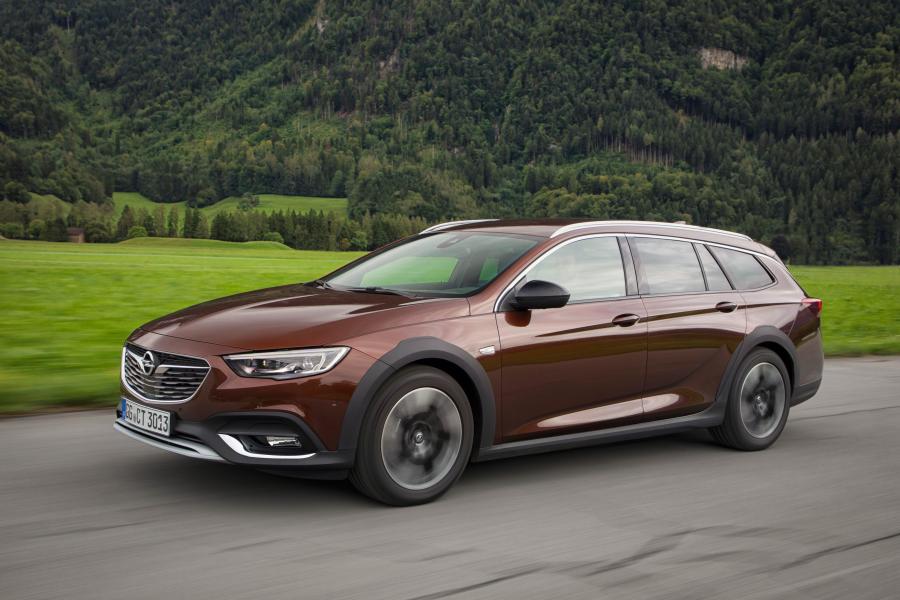  Opel Insignia Country Tourer Turbo D 4x4 Exclusive 2017 года  (фото 7 из 42)